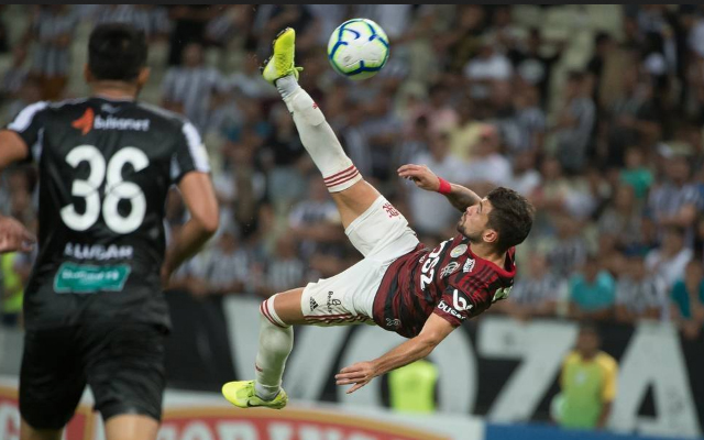 Arrascaeta elege gol mais bonito com a camisa do Flamengo: “Quase impossível fazer de novo”