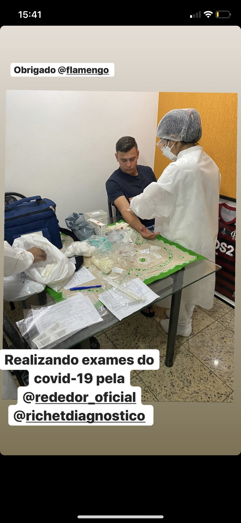 Jogadores do Flamengo usam rede social para compartilhar testagem para COVID-19