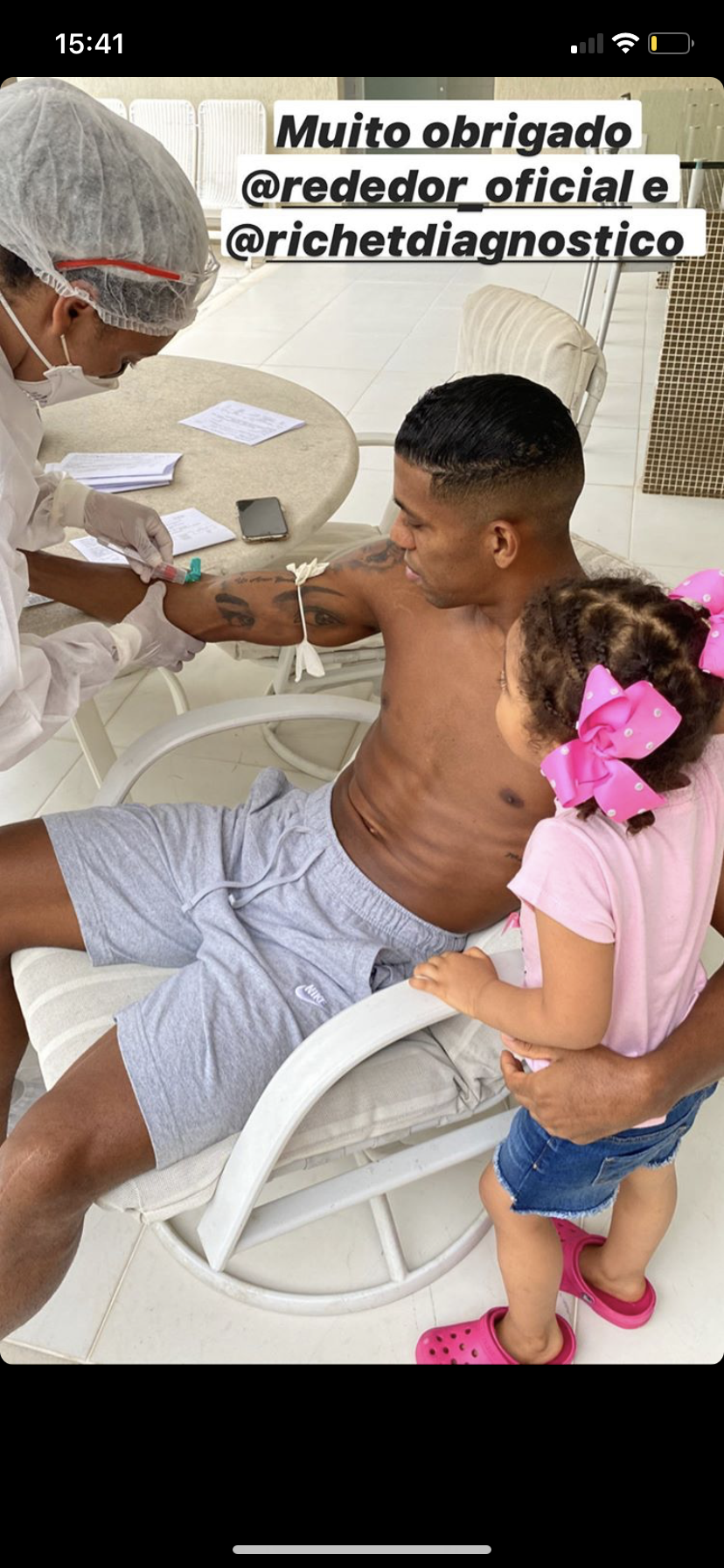 Jogadores do Flamengo usam rede social para compartilhar testagem para COVID-19